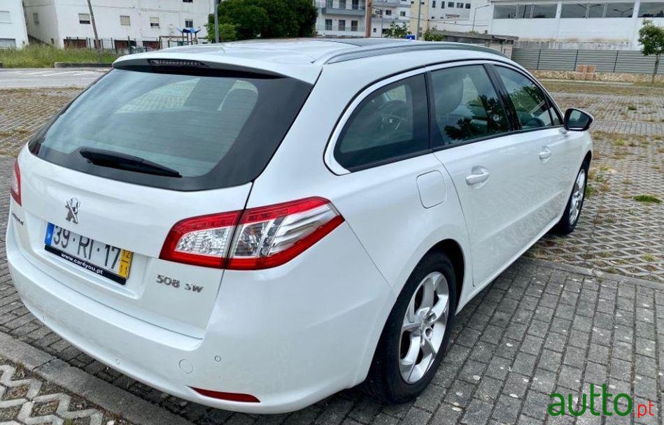 2012' Peugeot 508 Sw photo #3