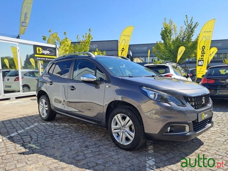 2017' Peugeot 2008 1.6 Bluehdi Style photo #3