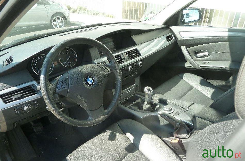 2008' BMW 520 photo #1