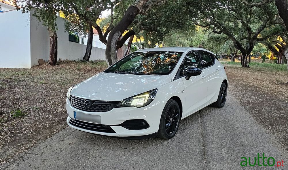 2020' Opel Astra 1.5 D Gs Line S/S photo #2