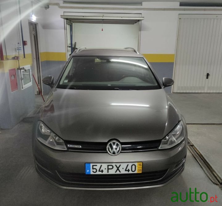 2015' Volkswagen Golf Variant photo #1