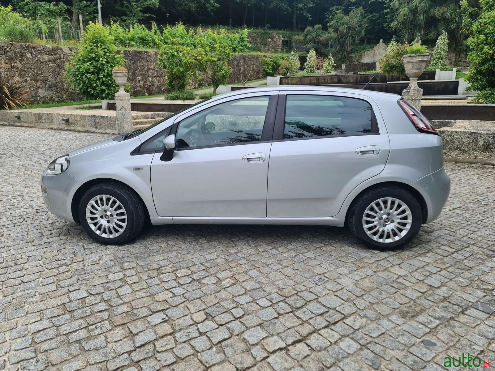2013' Fiat Punto photo #5