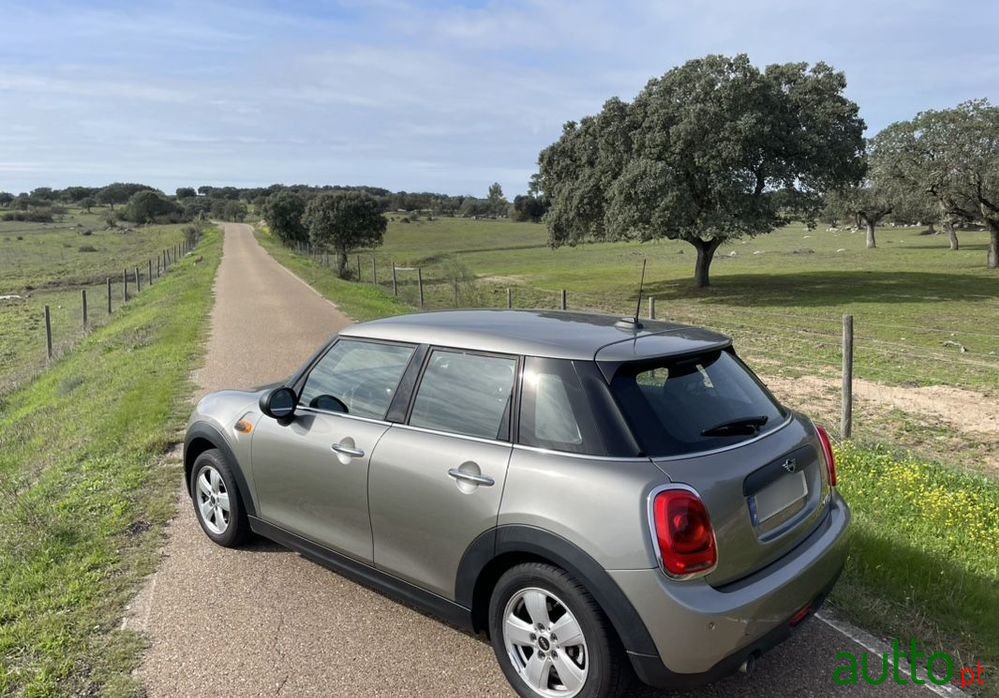 2018' MINI One D photo #2