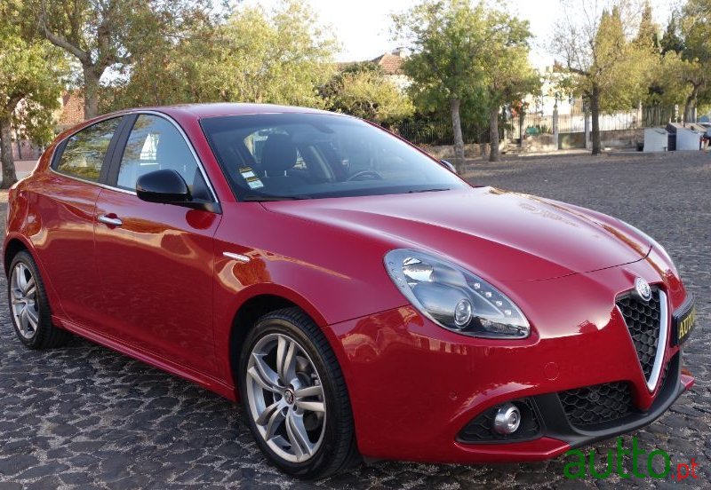 2017' Alfa Romeo Giulietta photo #4