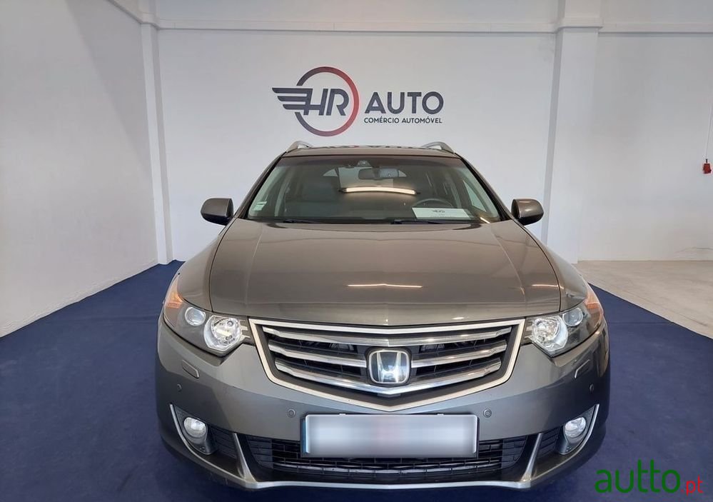 2010' Honda Accord Tourer photo #1