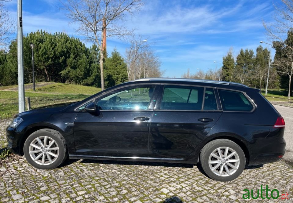 2016' Volkswagen Golf Variant photo #6