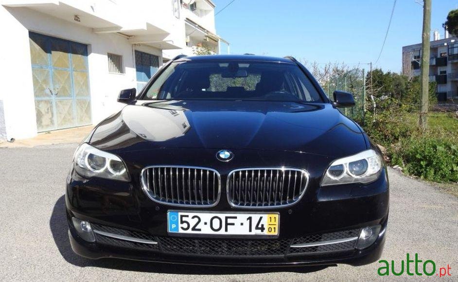 2011' BMW 520 D photo #3