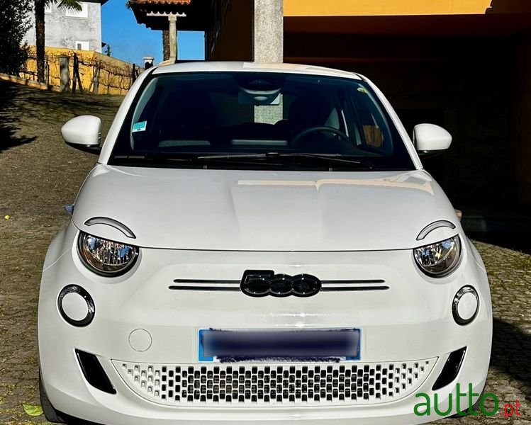 2022' Fiat 500e Icon photo #2