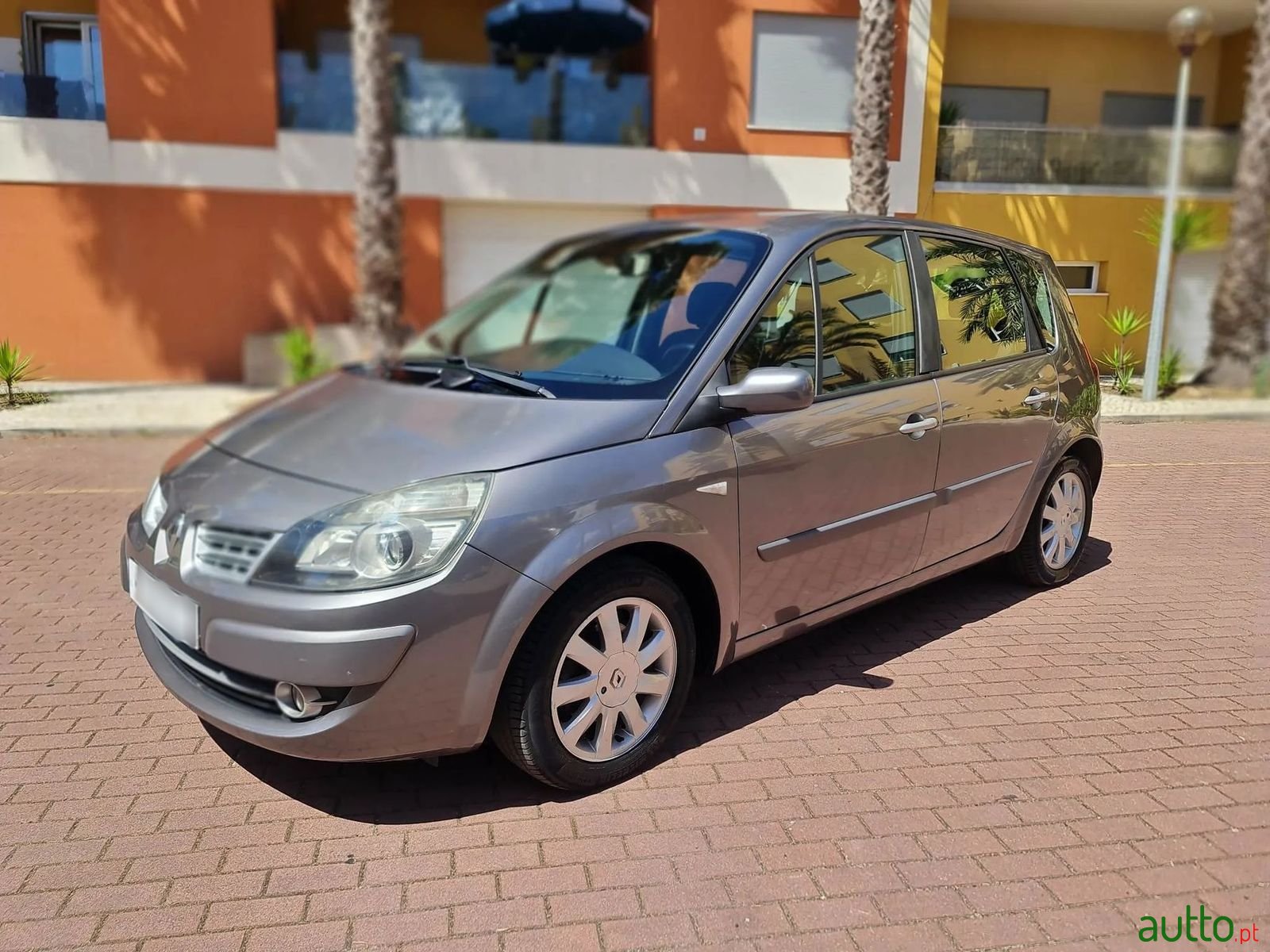 2008' Renault Scenic photo #4