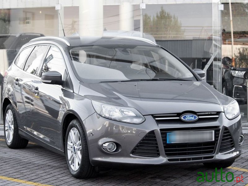 2013' Ford Focus Sw photo #1