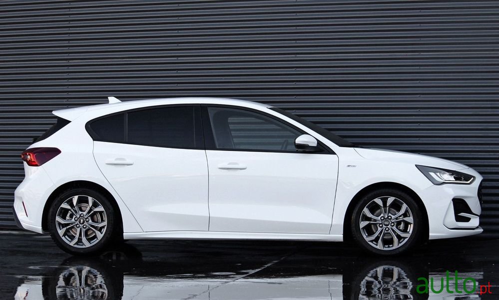 2024' Ford Focus photo #6