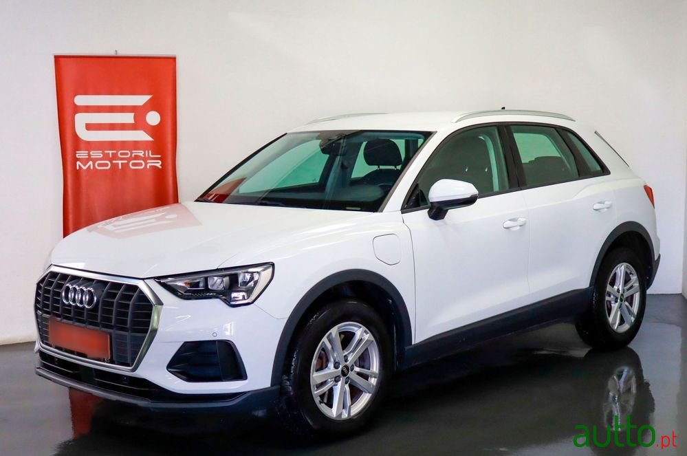 2022' Audi Q3 45 Tfsie S Tronic photo #1