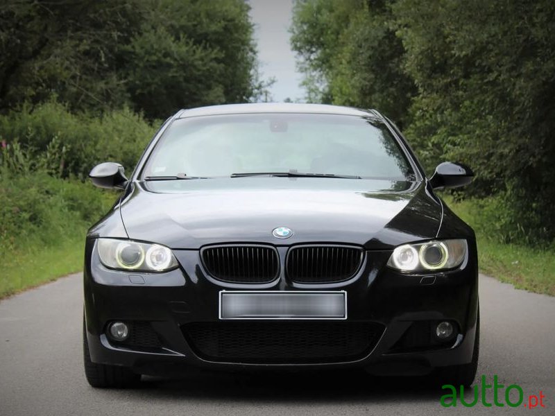 2008' BMW 320 D Coupe photo #4