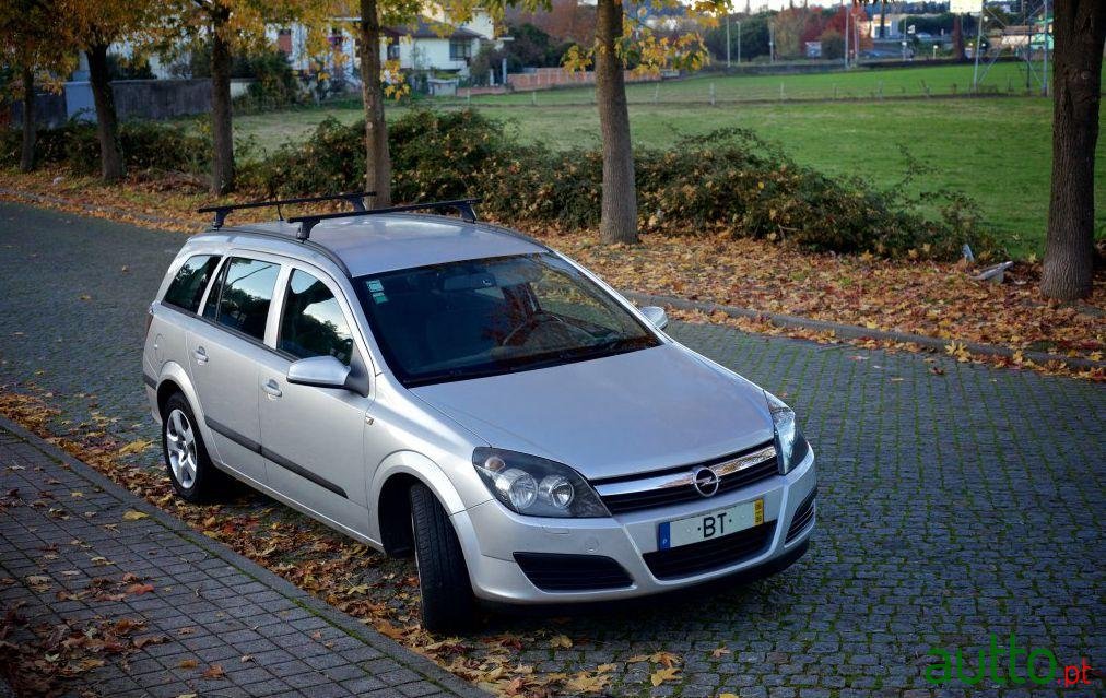 2006' Opel Astra 1.3 Cdti photo #2