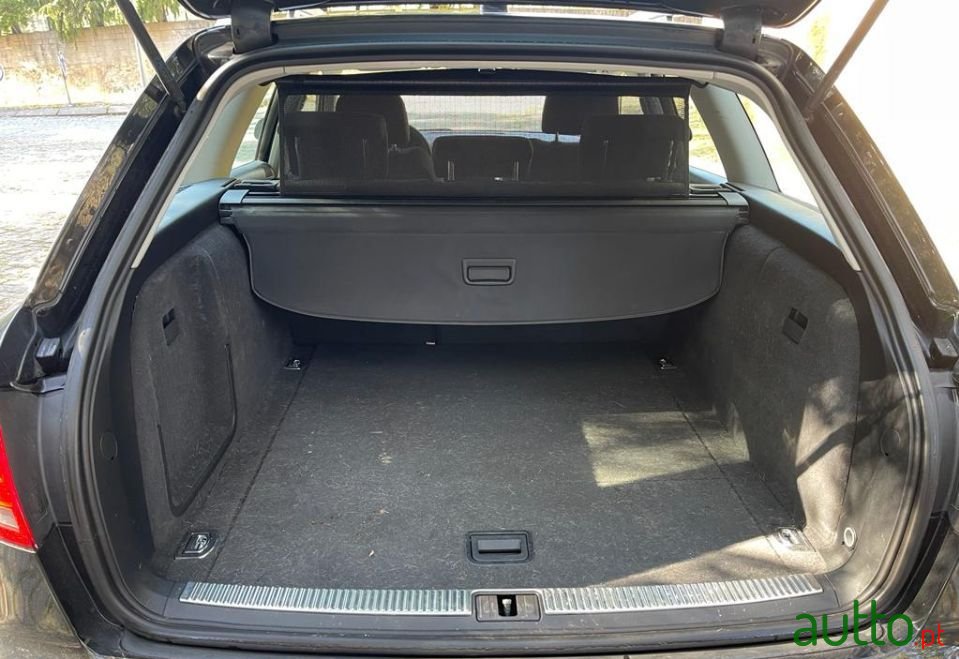 2005' Audi A4 S--Line photo #5