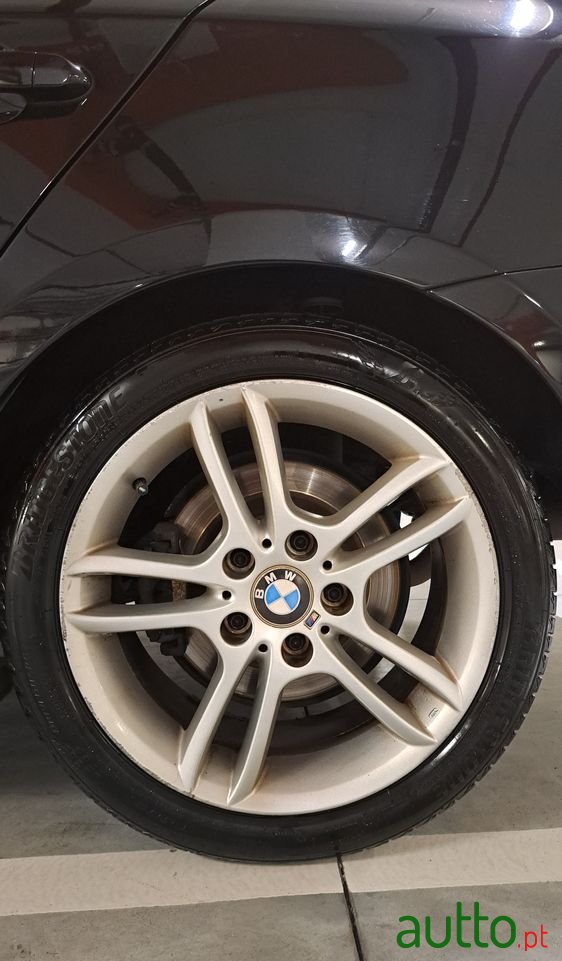 2009' BMW 118 D photo #5