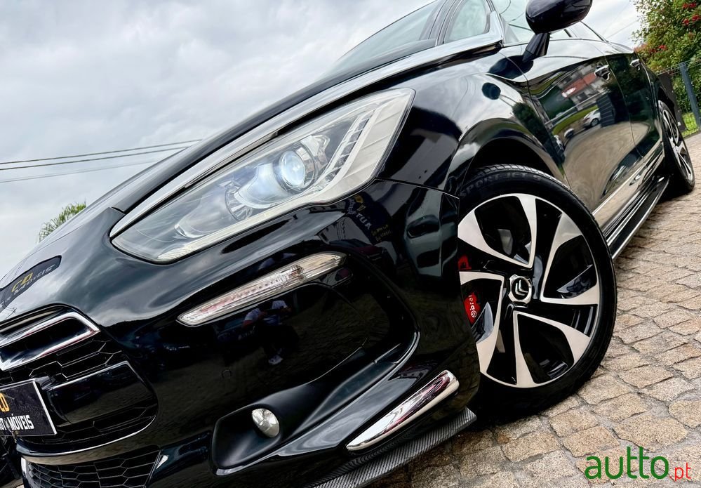 2013' Citroen DS5 photo #1