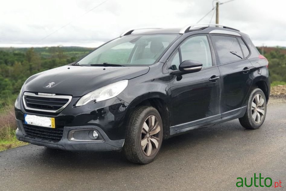 2013' Peugeot 2008 photo #1