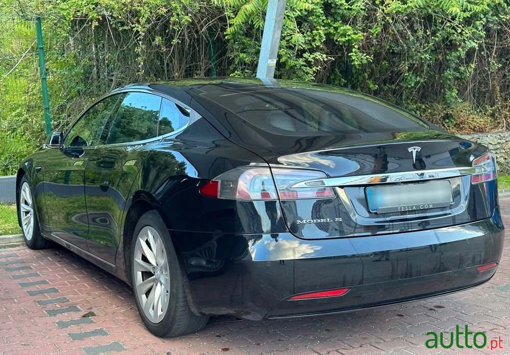 2017' Tesla Model S Standard photo #5