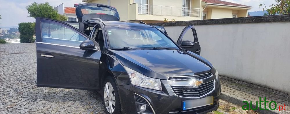 2012' Chevrolet Cruze Sw photo #3