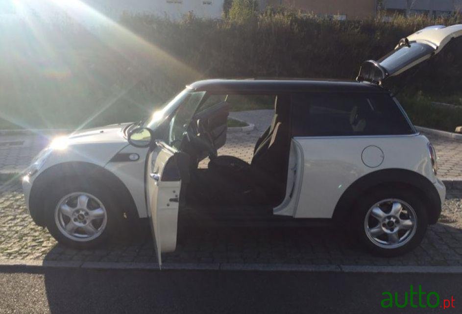 2008' MINI Cooper D 1Anogarantia photo #1