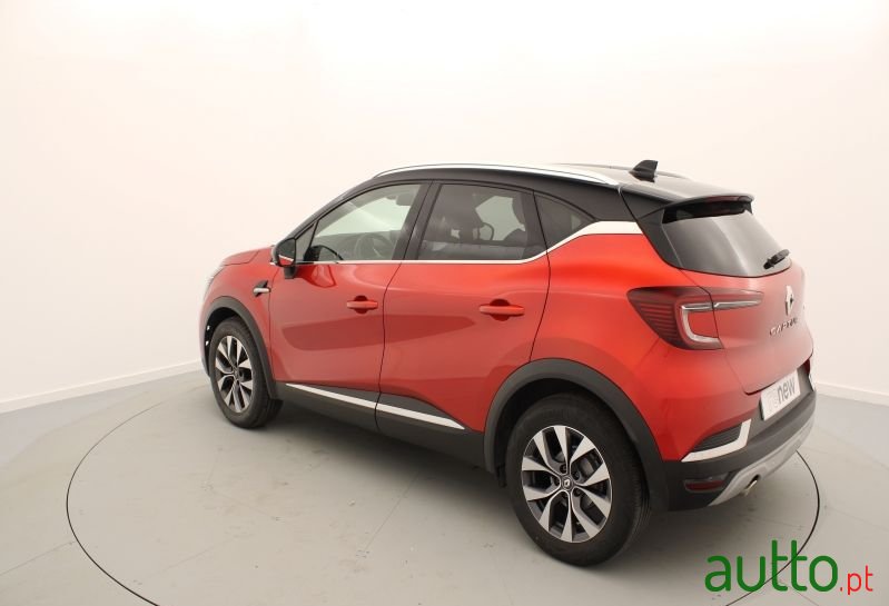 2021' Renault Captur photo #5