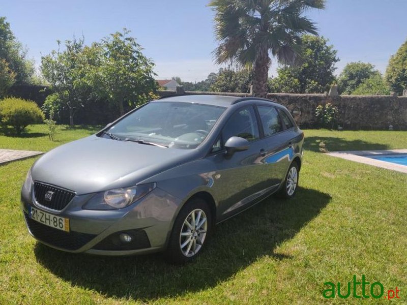 2012' SEAT Ibiza-St photo #1