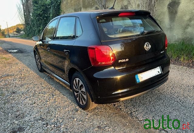 2015' Volkswagen Polo photo #4