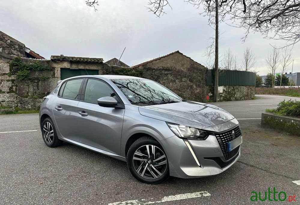 2019' Peugeot 208 Puretech photo #1