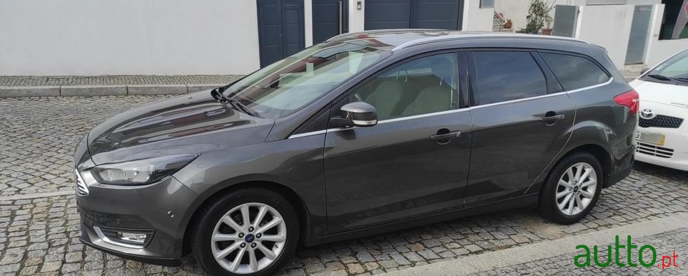 2015' Ford Focus Sw photo #1