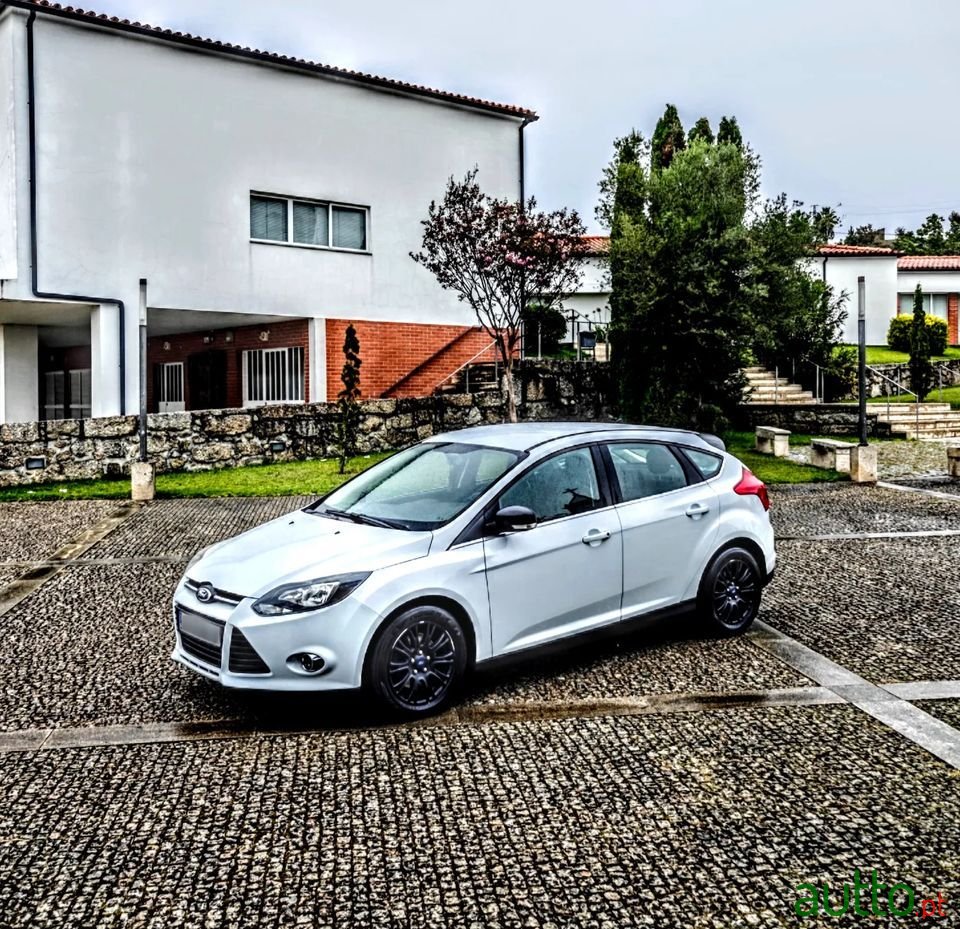 2015' Ford Focus photo #3