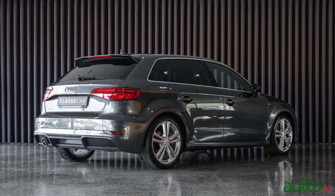 2017' Audi A3 Sportback photo #2