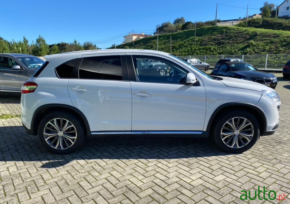 2015' Peugeot 4008 photo #4