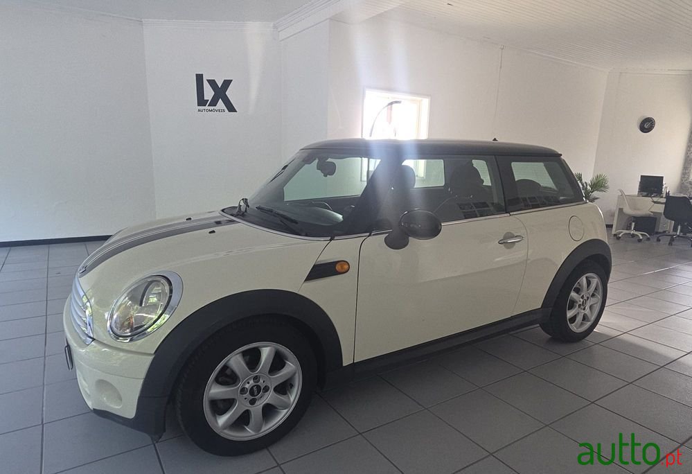 2009' MINI Cooper D 3 Portas photo #3