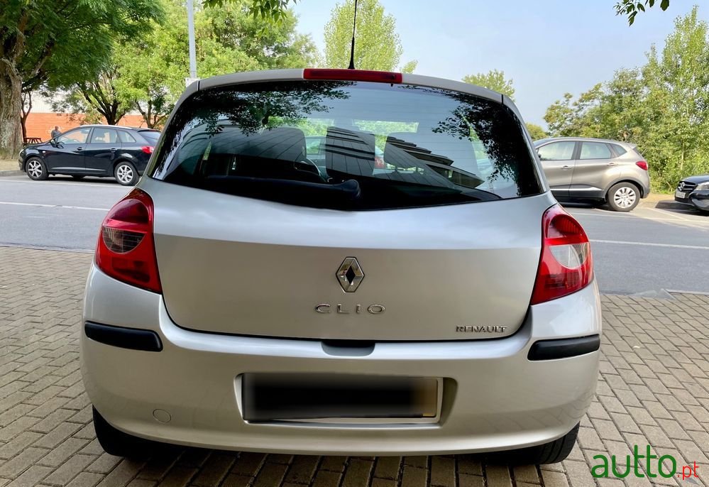 2006' Renault Clio photo #5