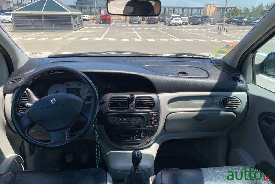 2001' Renault Scenic Rx4 photo #5