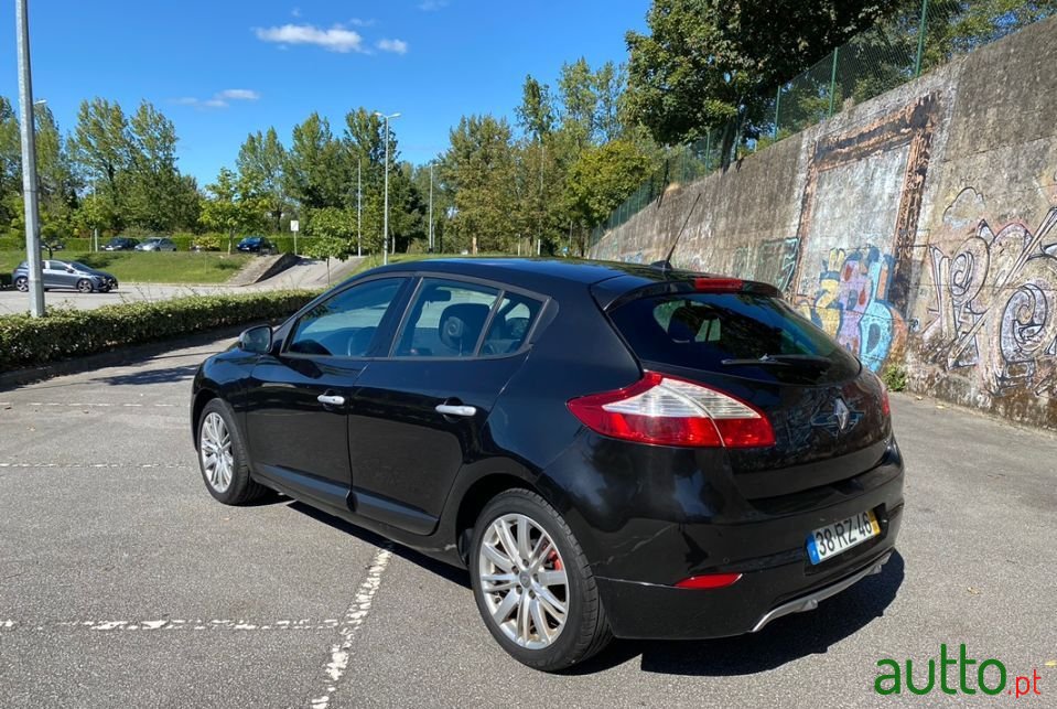 2010' Renault Megane photo #6