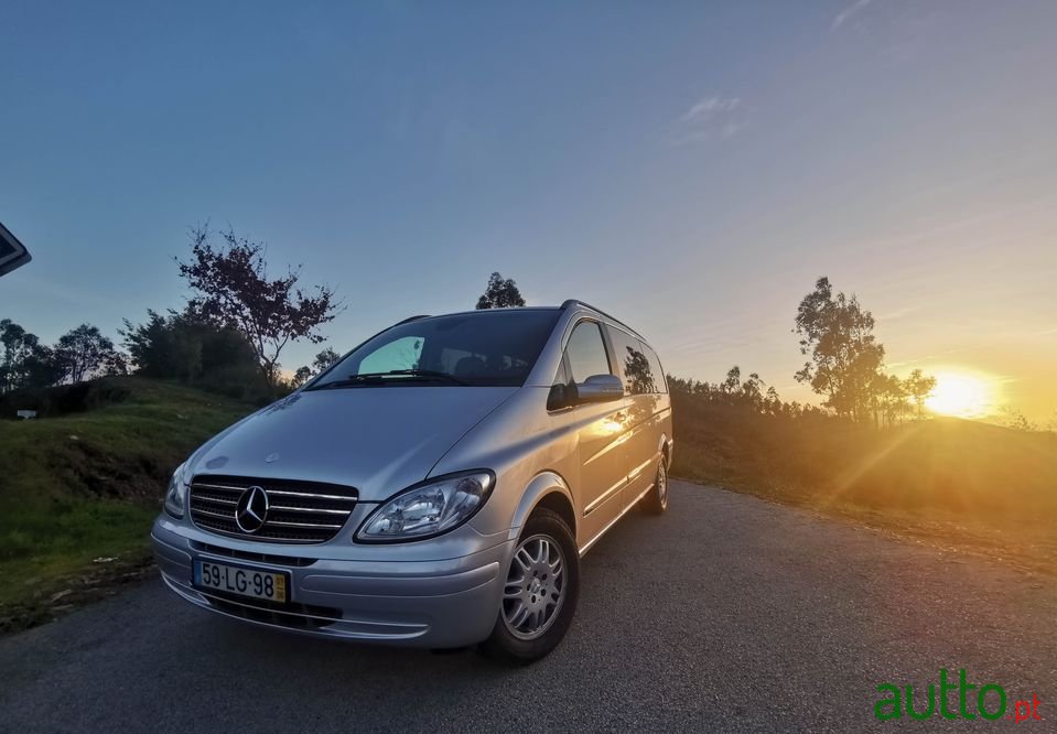2007' Mercedes-Benz Viano photo #2