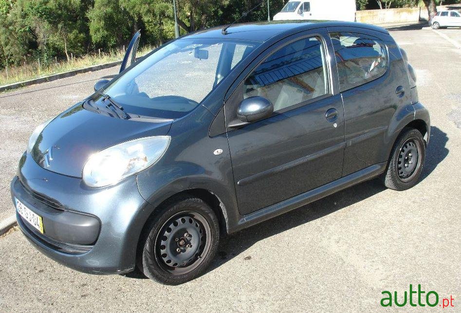2008' Peugeot 107 photo #2