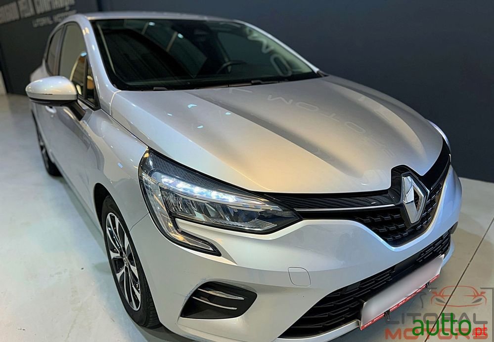 2020' Renault Clio photo #3
