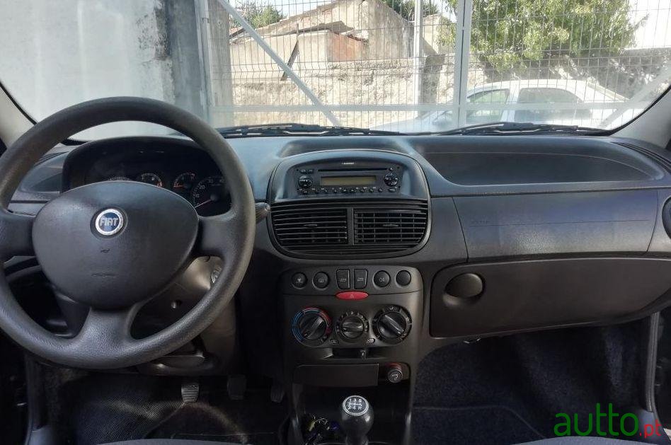 2005' Fiat Punto 8 Valvulas 1.2 photo #2