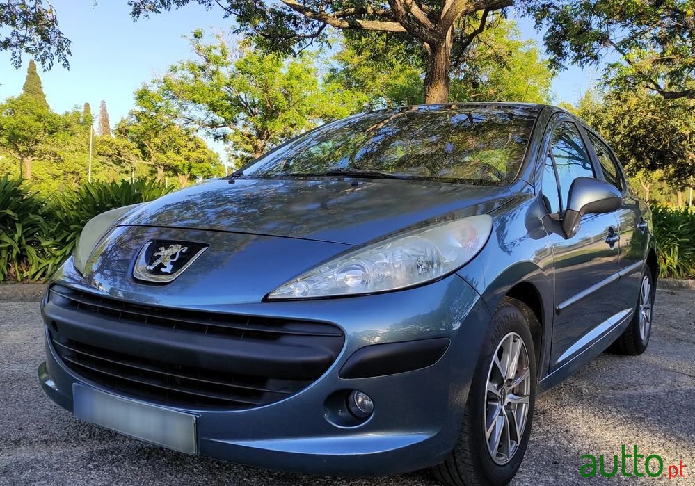 2006' Peugeot 207 1.4 16V Trendy photo #1