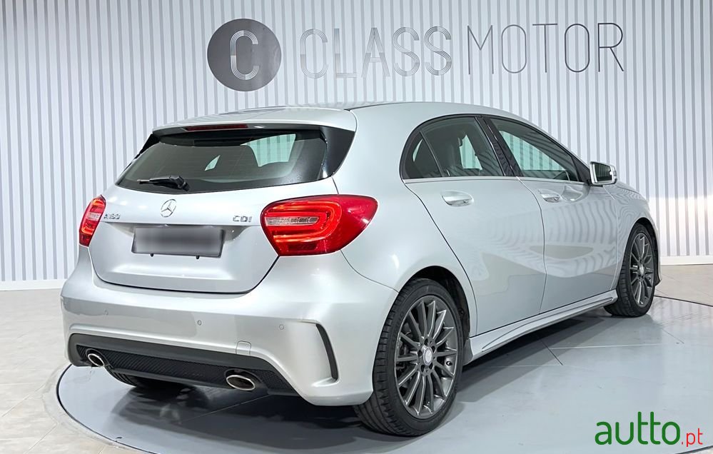 2015' Mercedes-Benz Classe A photo #5