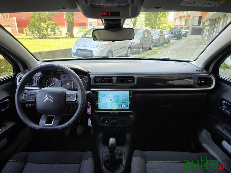 2018' Citroen C3 1.2 Puretech Feel photo #5