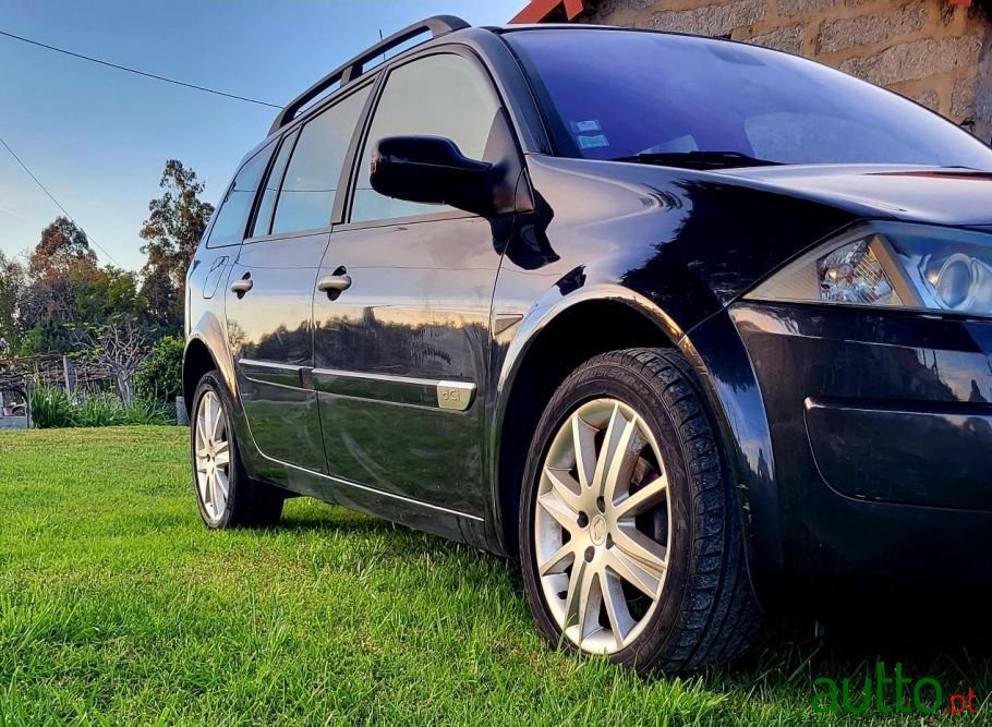 2004' Renault Megane Break photo #3