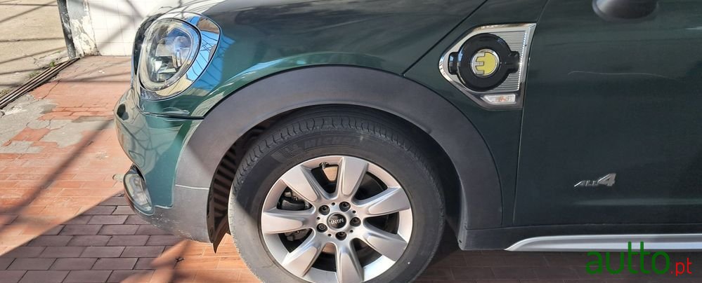 2019' MINI Countryman photo #2