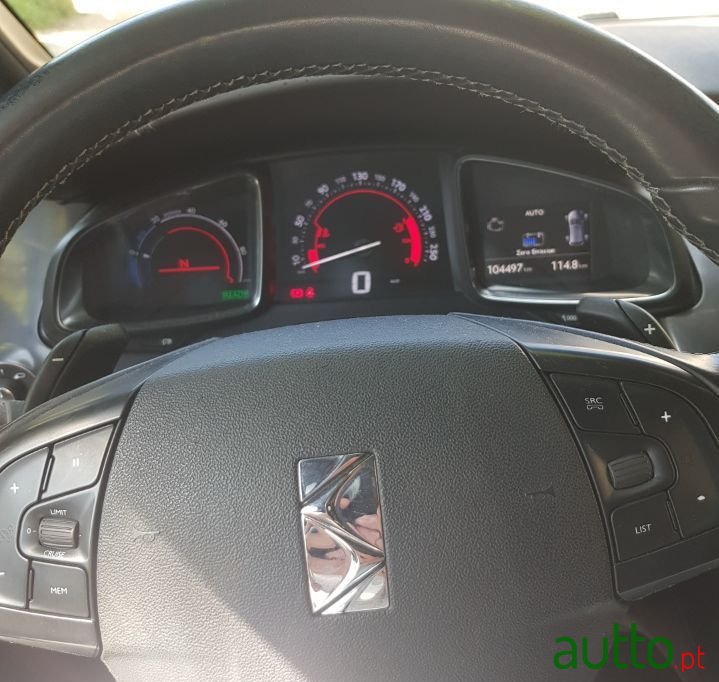 2014' Citroen DS5 photo #4