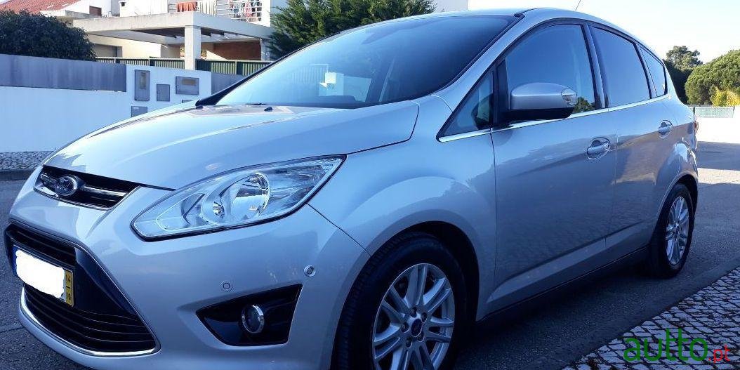 2014' Ford C-MAX Titanium photo #3