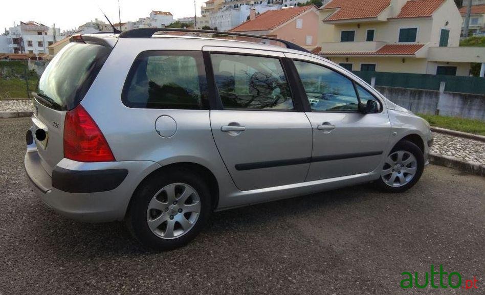 2007' Peugeot 307 Sw photo #2