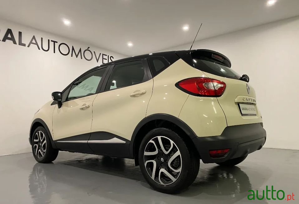 2015' Renault Captur photo #4
